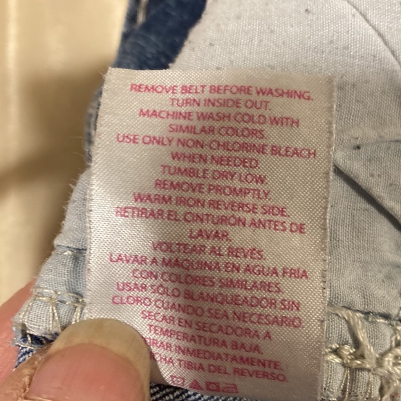 “No Boundaries” Denim Jean Capris size 9 - Picture 10 of 11